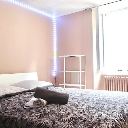 Garni לינה וארוחת בוקר Martigny